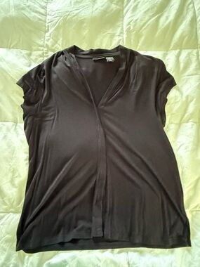 Tahari Black V-Neck Draped Short Sleeve Top